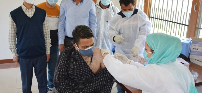 Vaccination drive for journalists organized by Information Department
