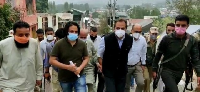 Advisor Baseer Khan Visits Baramulla, Provides immediate relief to fire victim families Advisor Baseer Khan Visits Baramulla, Provides immediate relief to fire victim families