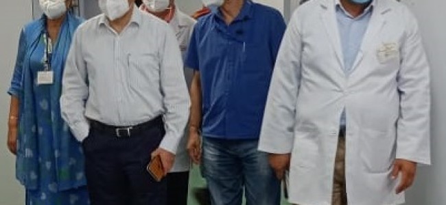 Dulloo visits 500-bedded DRDO hospital at Bhagwati Nagar