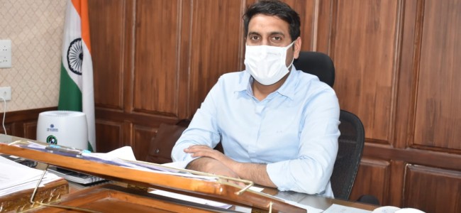 DC Srinagar briefs Media on present Covid-19 situation DC Srinagar briefs Media on present Covid-19 situation