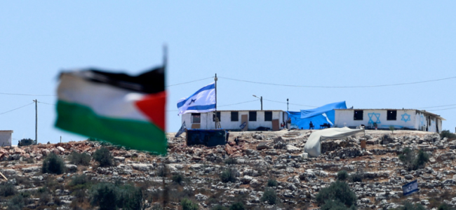 Israeli settlers leave West Bank outpost after deal with govt