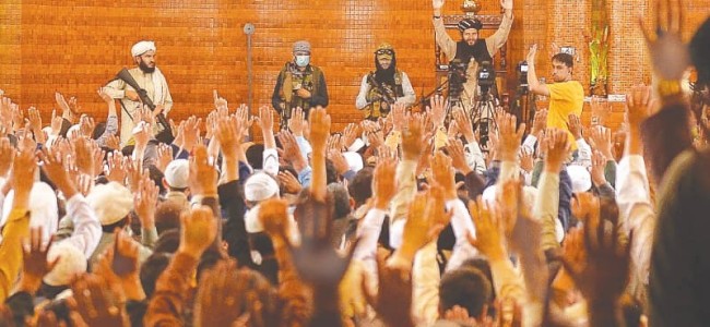 Sombre mood as Taliban are back at Friday prayers in Afghanistan Sombre mood as Taliban are back at Friday prayers in Afghanistan