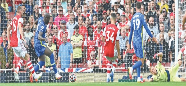 Lukaku strikes as Chelsea sink Arsenal, Kane back in Spurs win Lukaku strikes as Chelsea sink Arsenal, Kane back in Spurs win