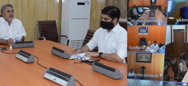 Samoon reviews functioning of ITIs, IMCs of Kashmir division Samoon reviews functioning of ITIs, IMCs of Kashmir division