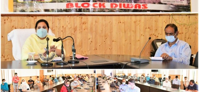 Weekly Block Diwas held at Ganderbal