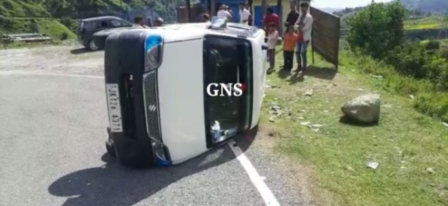 4 persons injured in road accident in J-K 4 persons injured in road accident in J-K