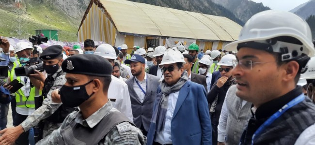 Gadkari for completion of work on important tunnels to Ladakh Gadkari for completion of work on important tunnels to Ladakh