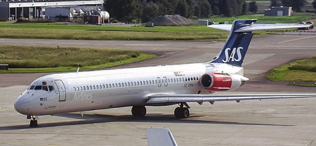 No major injuries after plane runs off Texas runway, burns