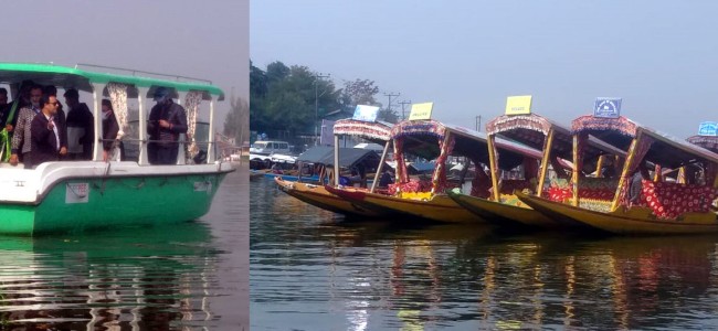 Dal Lake becomes destination for grand Shikara rally to celebrate birth anniversary of Sardar Patel Dal Lake becomes destination for grand Shikara rally to celebrate birth anniversary of Sardar Patel