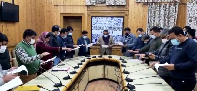 Div Com Kashmir, Officers take integrity pledge Div Com Kashmir, Officers take integrity pledge