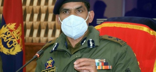 Srinagar Attack: 25 Personnel Were Onboard The Bus; Militants Plan To Carry Weapon Snatching Was Foiled: IGP Srinagar Attack: 25 Personnel Were Onboard The Bus; Militants Plan To Carry Weapon Snatching Was Foiled: IGP