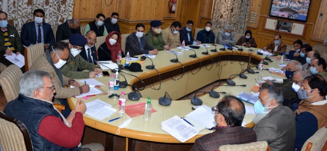 Advisor Farooq Khan takes stock of winter arrangements in Kashmir division Advisor Farooq Khan takes stock of winter arrangements in Kashmir division