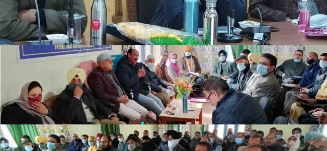 Director Agriculture Kashmir reviews implementation of CSSs in North Kashmir districts