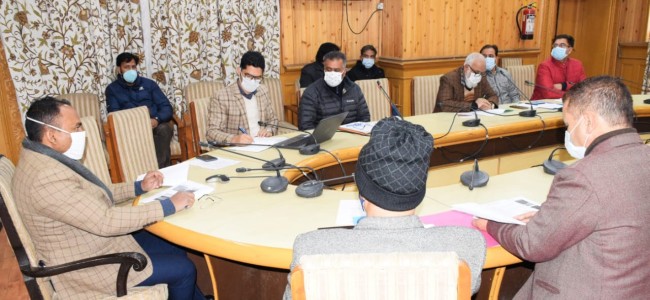 Div Com reviews progress of major developmental projects in Kashmir
