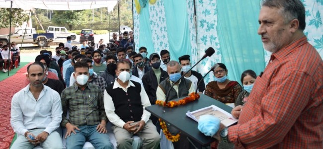 Asgar Samoon lays foundation stone for Workshop block at ITI Samba