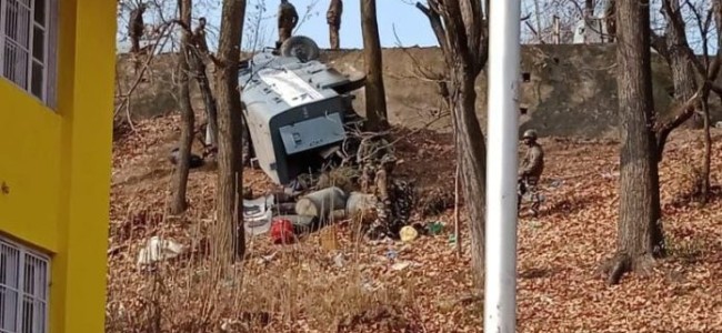 Officer among three troopers injured in south Kashmir’s Kulgam Officer among three troopers injured in south Kashmir’s Kulgam