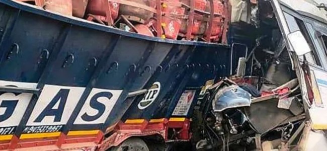 17 Killed, Several Injured After Bus Collides With Gas Cylinder Truck In Jharkhand