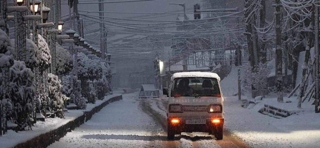 MeT Forecasts ‘Widespread’ Snowfall, May Hit Travel In J&K On Weekend