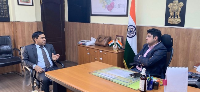 Regional Passport Officer Jammu calls on Div Com Regional Passport Officer Jammu calls on Div Com