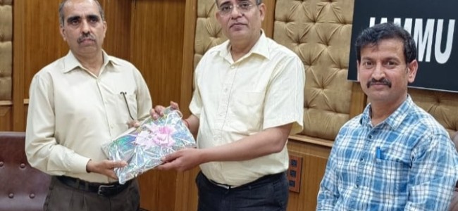 Higher Education Department bids adieu to Vijay Koul on superannuation Higher Education Department bids adieu to Vijay Koul on superannuation