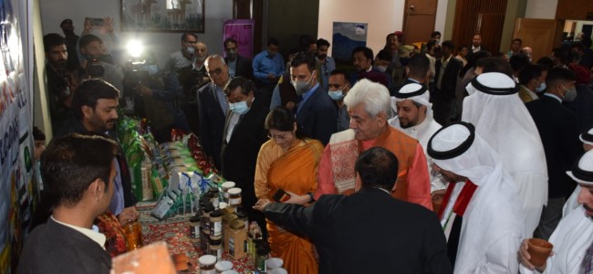 Lt Governor addresses Gulf Countries’ Investment Summit at Srinagar Lt Governor addresses Gulf Countries’ Investment Summit at Srinagar