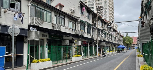 Shanghai fences up Covid-hit areas, fuelling fresh outcry Shanghai fences up Covid-hit areas, fuelling fresh outcry