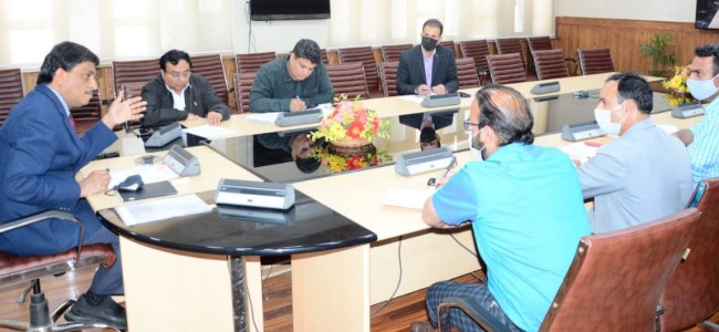 Chief Secretary chairs meeting on registration, renewal of houseboats