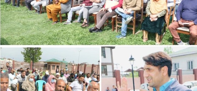 DC Srinagar holds Public Grievance Redressal camp at Shalteng DC Srinagar holds Public Grievance Redressal camp at Shalteng