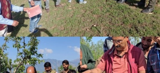 Director Agriculture visits Check Kadoosa, Lanilab villages of Khansahib, Budgam Director Agriculture visits Check Kadoosa, Lanilab villages of Khansahib, Budgam