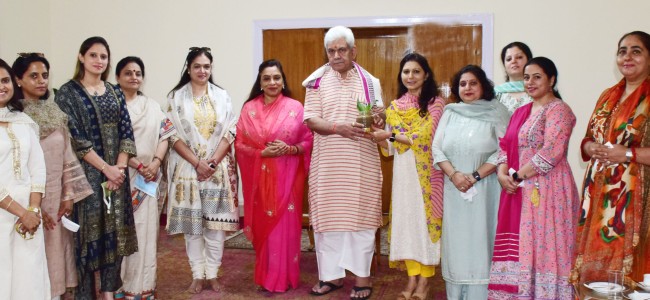 FICCI Ladies Organization’s JKL Chapter calls on Lt Governor FICCI Ladies Organization’s JKL Chapter calls on Lt Governor