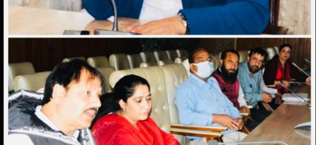 DC Srinagar reviews measures for smooth traffic flow on City roads