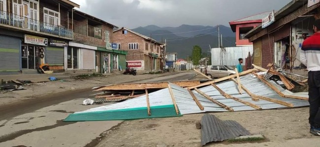 Windstorm creates havoc in parts of North Kashmir Windstorm creates havoc in parts of North Kashmir