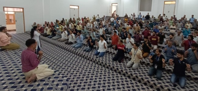 JKIMPARD, Art of Living foundation organise yoga session for 300 officer trainees JKIMPARD, Art of Living foundation organise yoga session for 300 officer trainees