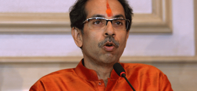 Shiv Sena accuses BJP of attempting to topple AAP govt in Delhi Shiv Sena accuses BJP of attempting to topple AAP govt in Delhi