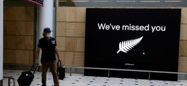 New Zealand reopens borders, but cautious on arrivals New Zealand reopens borders, but cautious on arrivals