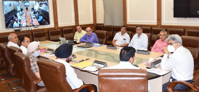 Atal Dulloo asks officers for building rapport with farmers, regular grievance redressal Atal Dulloo asks officers for building rapport with farmers, regular grievance redressal