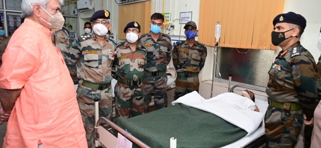 Lt Governor visits ITBP personnel injured in tragic road accident near Chandanwari Lt Governor visits ITBP personnel injured in tragic road accident near Chandanwari