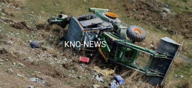 Conductor dead, driver among 2 injured after JCB skids off road in Ganderbal Conductor dead, driver among 2 injured after JCB skids off road in Ganderbal