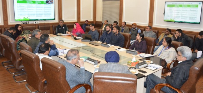 Dulloo reviews status of Farmers’ Produce Organizations of Kashmir division