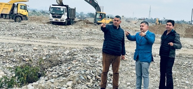 Amit conducts spot inspection of extraction sites to ensure availability of minor minerals for Delhi-Katra expressway, Ring Road project Amit conducts spot inspection of extraction sites to ensure availability of minor minerals for Delhi-Katra expressway, Ring Road project