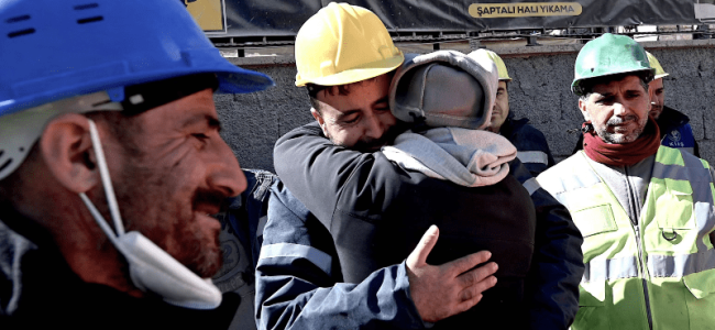 Turkish teenager pulled alive from rubble 10 days after quake Turkish teenager pulled alive from rubble 10 days after quake