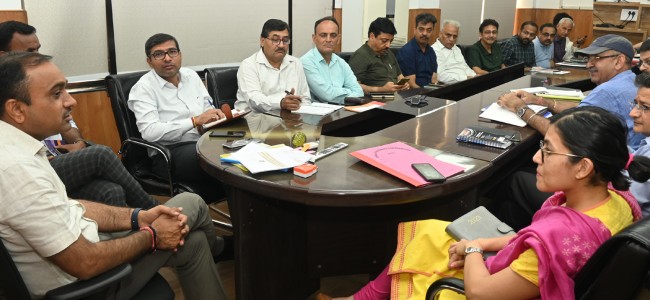 Div Com reviews progress on Jammu City beautification works