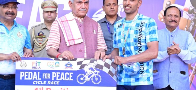 Lt Governor attends ‘Pedal for Peace’ Award Ceremony at Srinagar Lt Governor attends ‘Pedal for Peace’ Award Ceremony at Srinagar