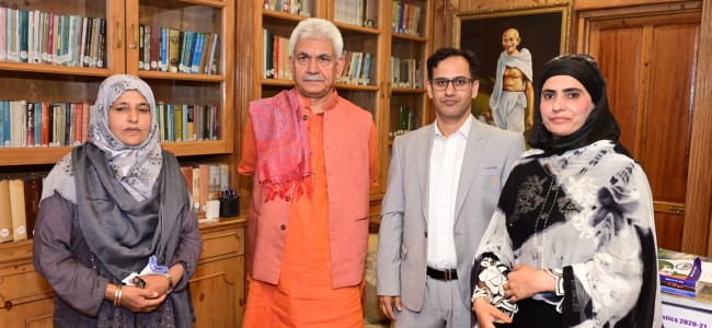 Florence Nightingale Awardee calls on Lt Governor Florence Nightingale Awardee calls on Lt Governor