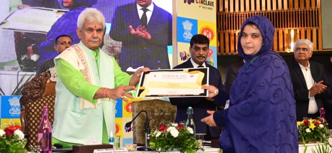 Lt Governor inaugurates ‘J&K Health Conclave’ at Srinagar Lt Governor inaugurates ‘J&K Health Conclave’ at Srinagar