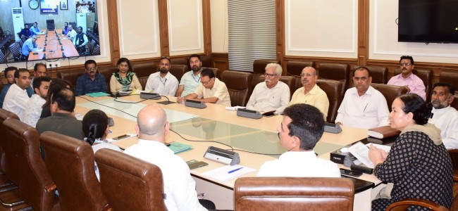 Secy L&E meets representatives of Labour Trade Unions