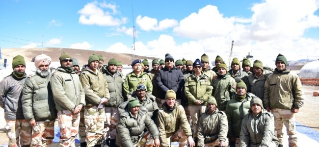 Ladakh Police Chief Visits LAC, Hails Army, ITBP Jawans For Securing Border Ladakh Police Chief Visits LAC, Hails Army, ITBP Jawans For Securing Border