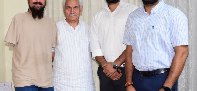 Former Legislator, delegation of outstanding Sportspersons call on Lt Governor Former Legislator, delegation of outstanding Sportspersons call on Lt Governor