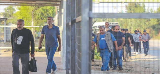 Israel reopens Gaza crossings after two weeks Israel reopens Gaza crossings after two weeks