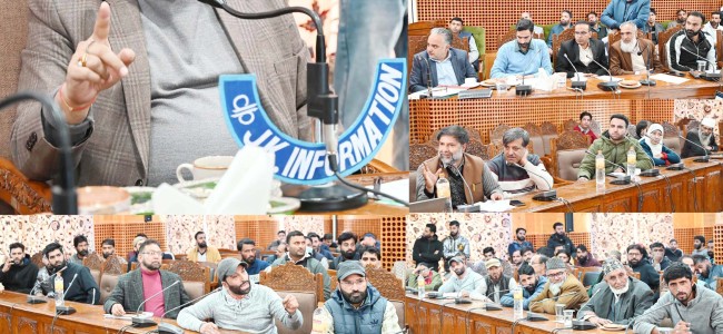Alok Kumar chairs public grievances redressal camp at Shopian; Asks officers for expeditious disposal of local issues